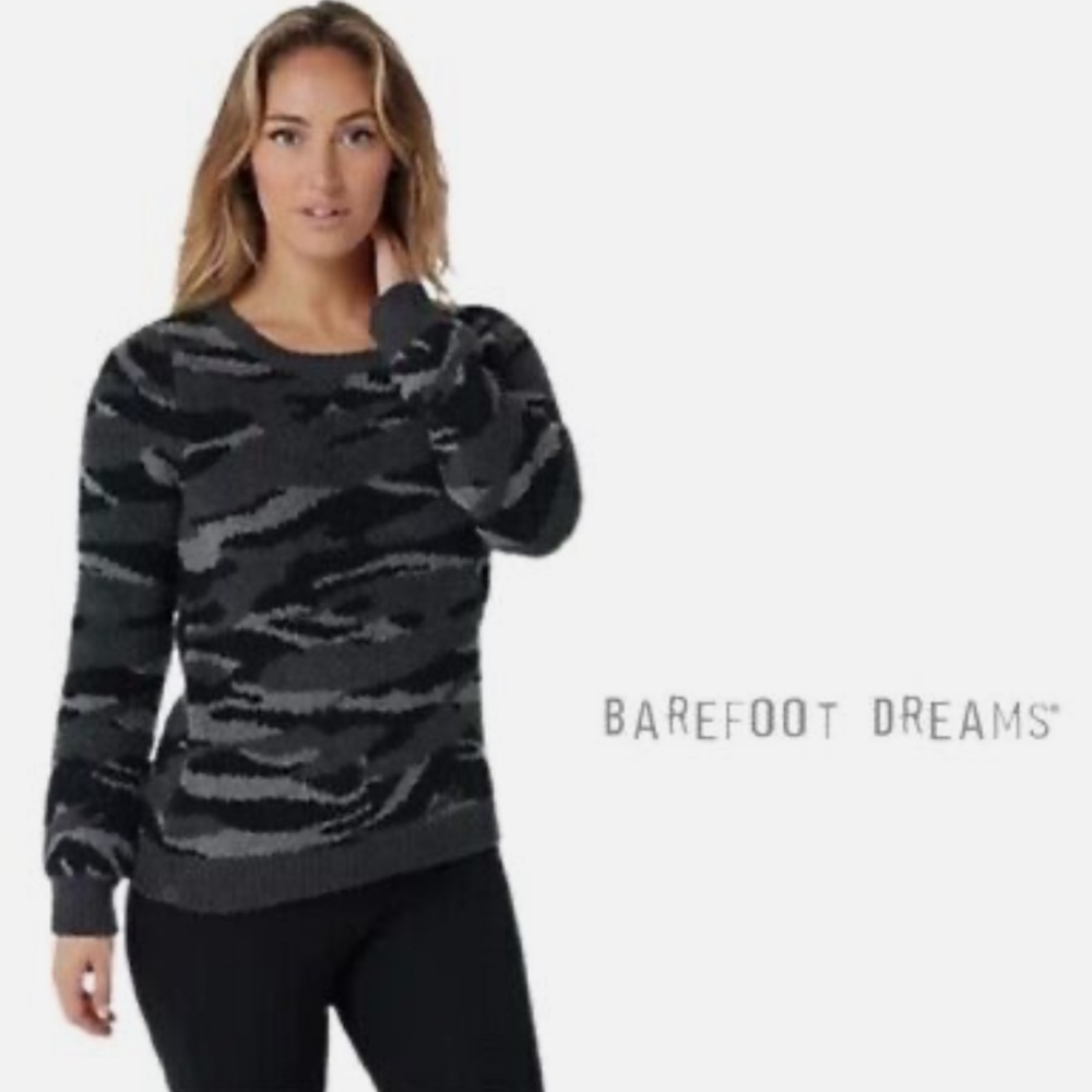 Barefoot Dreams Seaside pullover. Size large.